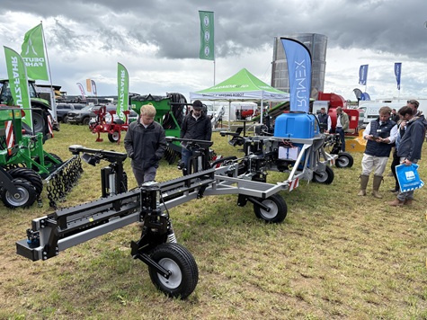 CROWDS UNDETERRED BY CEREALS EVENT CONDITIONS