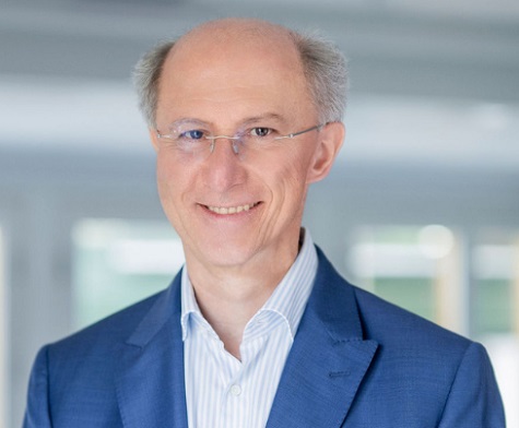 CEO TO STEP DOWN