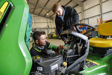 john deere apprentice technician student workshop sml